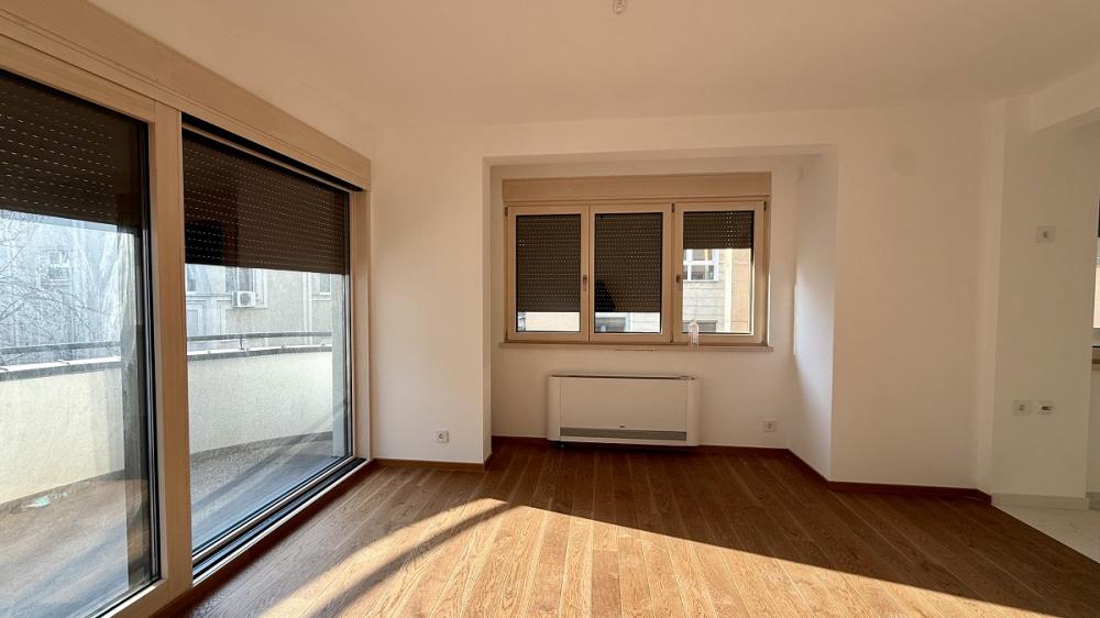 Slika 1 - Stojana Protića, Četvorosoban stan na prodaju, 89m2, 445.000€